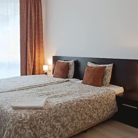 Atlantis Studio Burgas City Exterior foto
