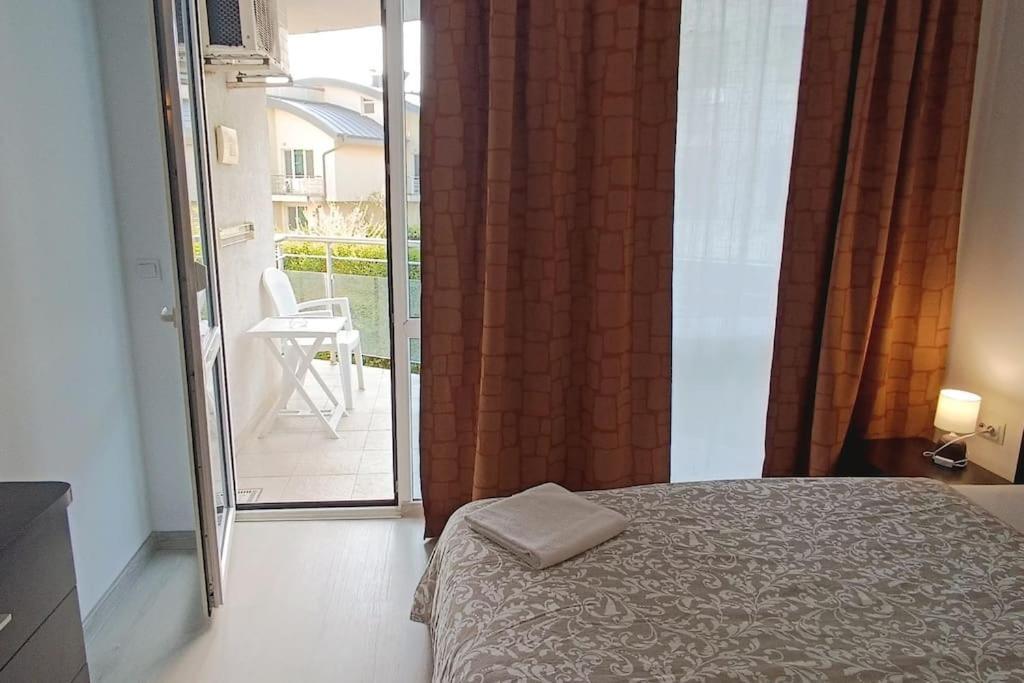 Atlantis Studio Burgas City Exterior foto