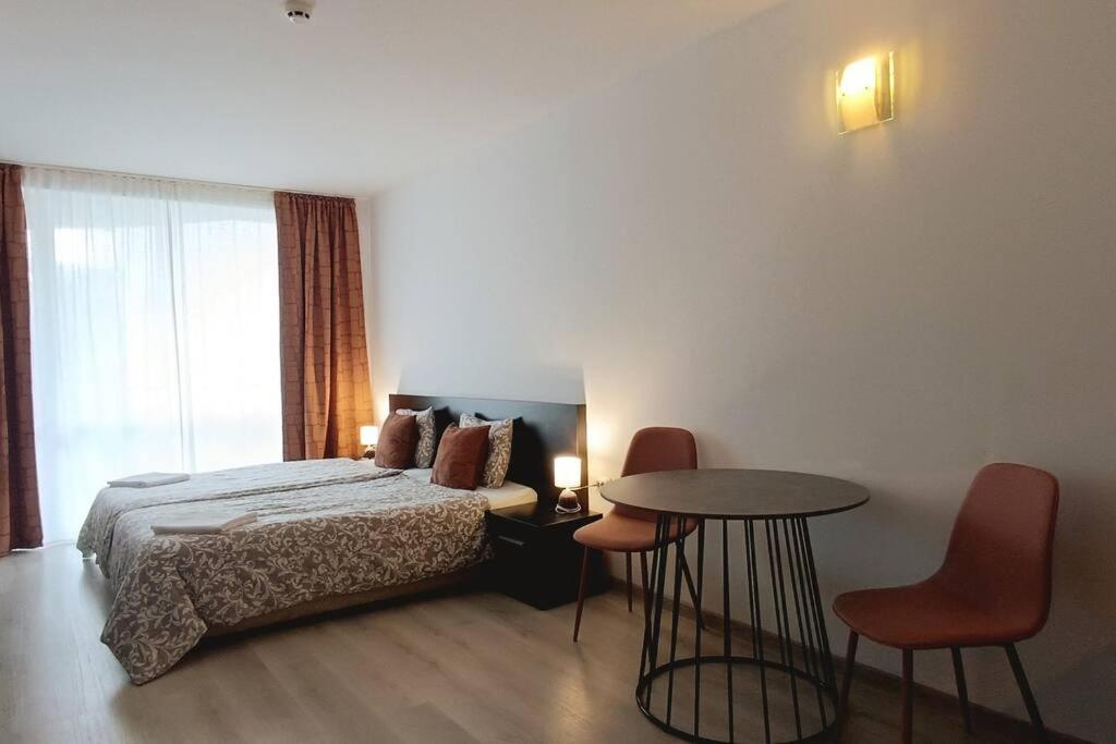 Atlantis Studio Burgas City Exterior foto